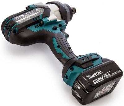 Аккумуляторный ударный гайковёрт Makita DTW1001RTJ